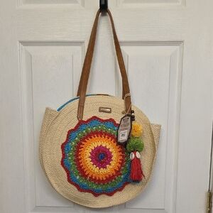 Tan and Red Shoulder Bag with Vibrant Design‎